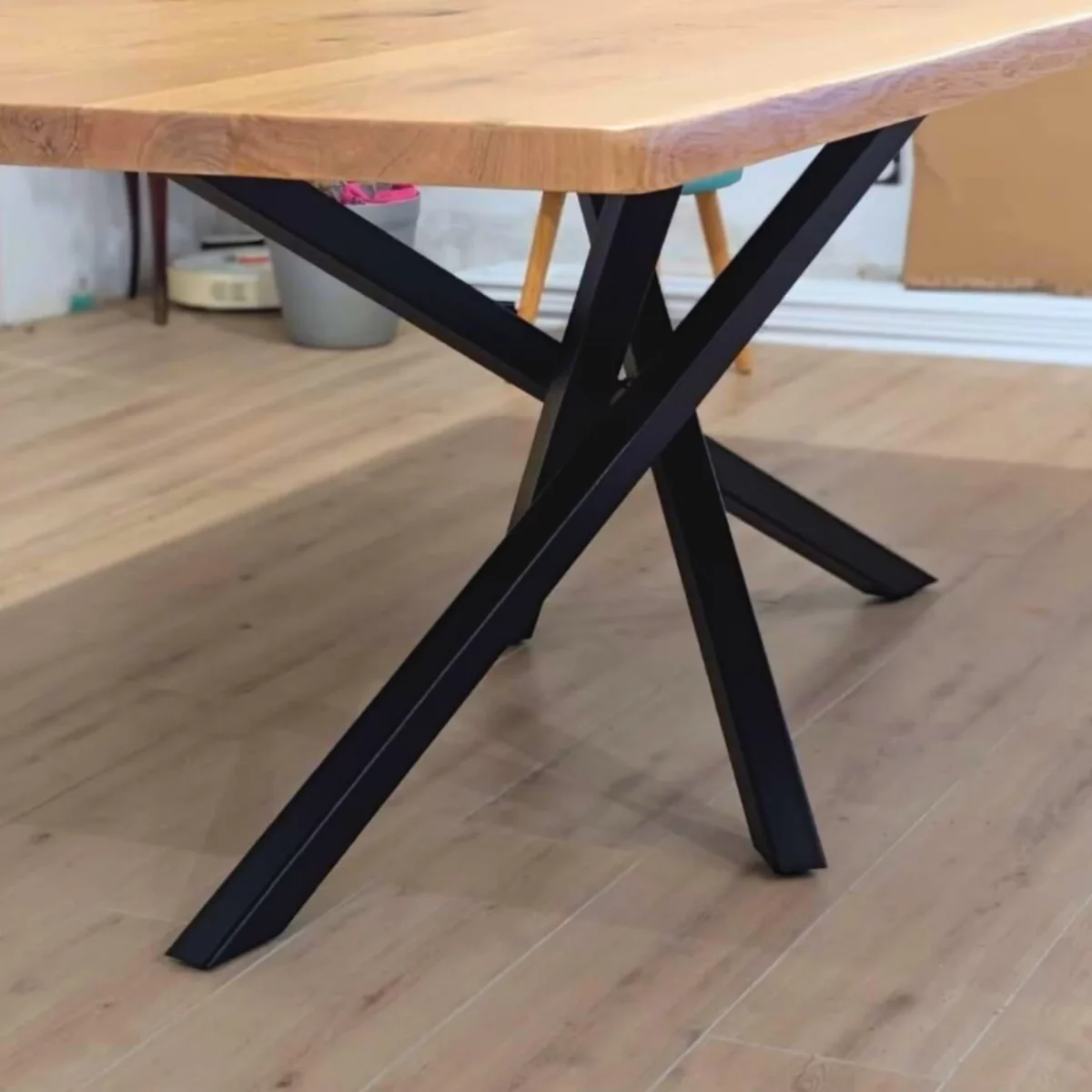 Pied de table Mikado en métal noir