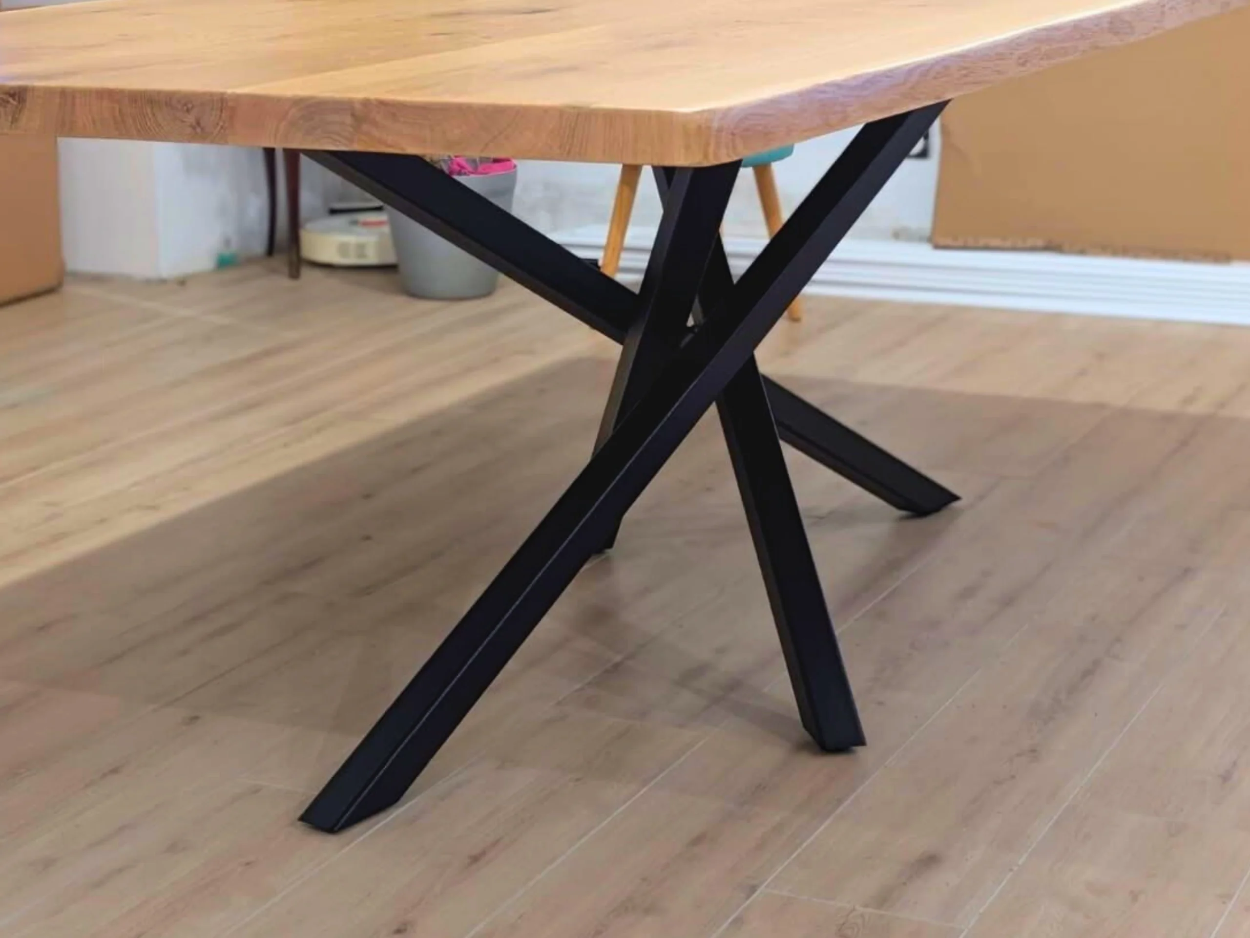 Pied de table Mikado en métal noir