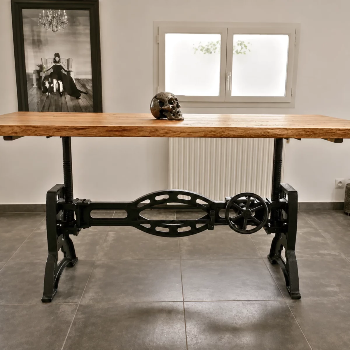 Une table à manger réglable