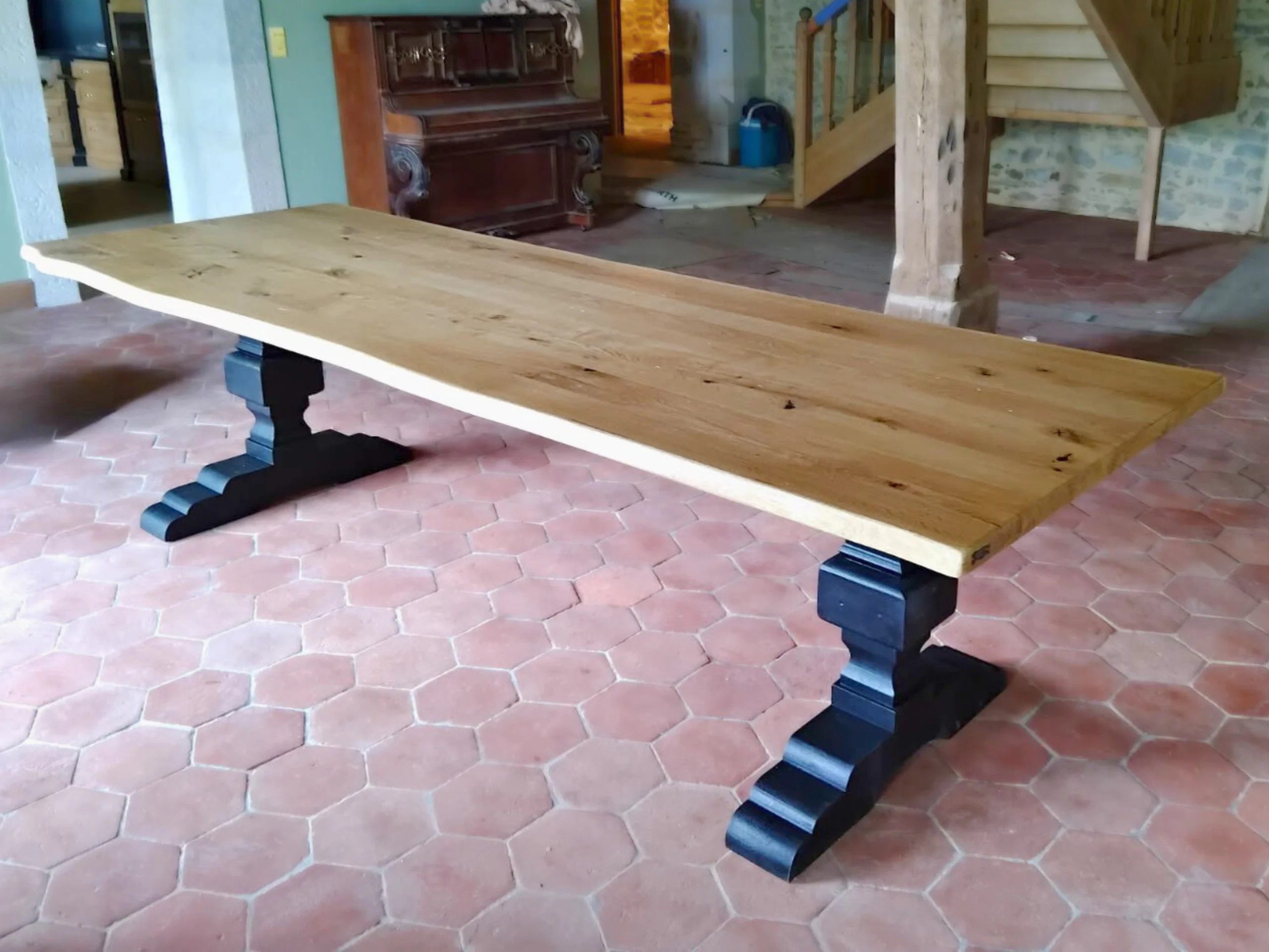 Une table sur mesure en chêne massif