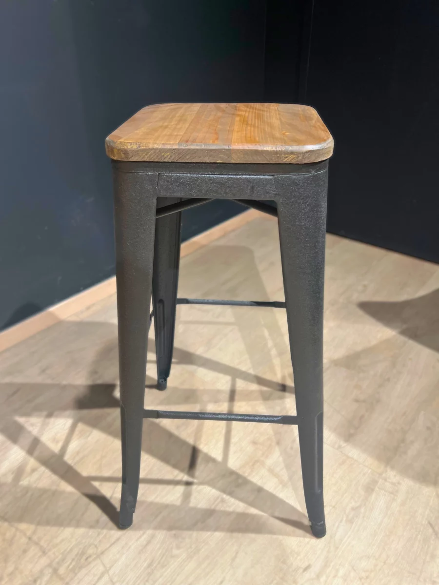 Tabouret de bar en métal industriel