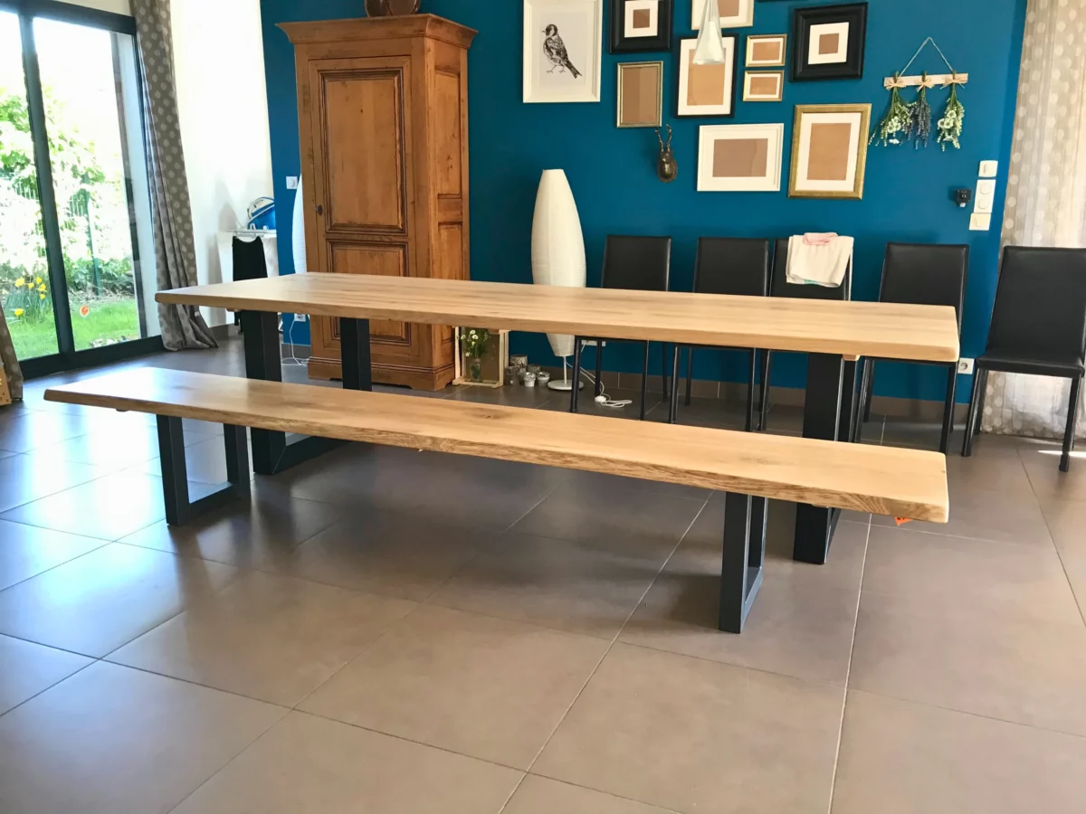 Un banc de table à manger