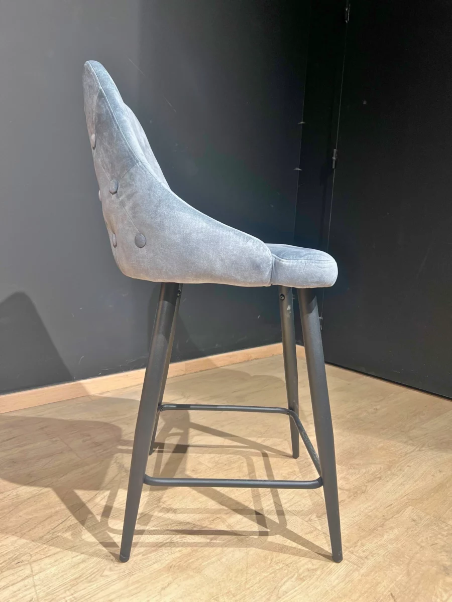 Une chaise d'ilot confortable