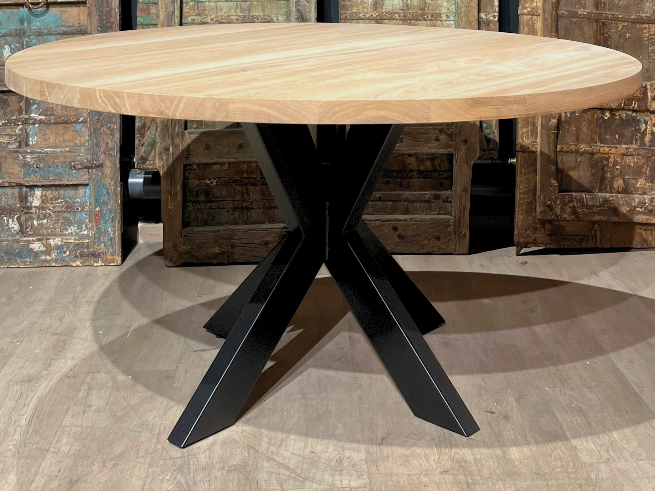 Un pied pour petite table ronde