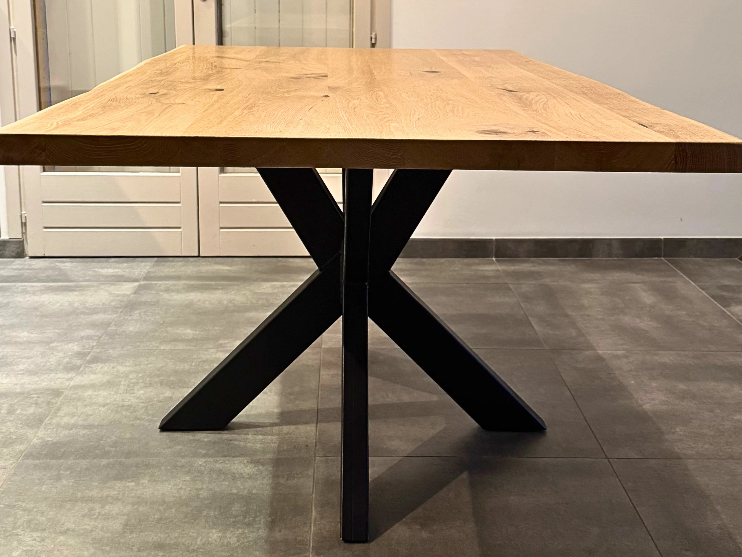 Un pied pour petite table