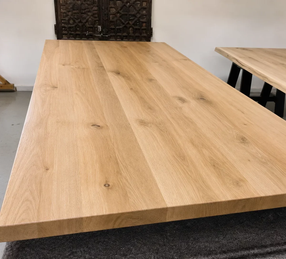 Un plateau de table en chêne