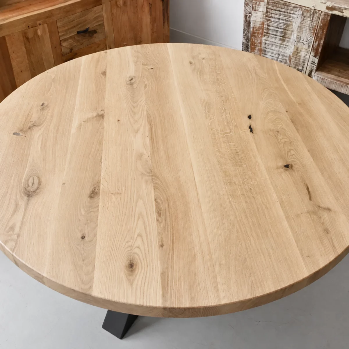 Un plateau rond pour table